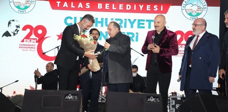 TALAS’TA MUHTEŞEM CUMHURİYET KONSERİ