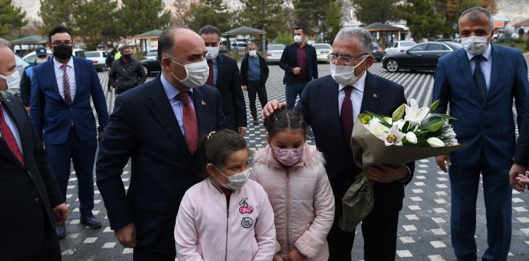 BAŞKAN BÜYÜKKILIÇ’TAN AKKIŞLA’YA OKUL MÜJDESİ
