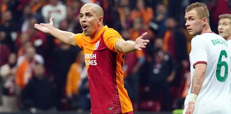 Galatasaray fırsatı kaçırdı