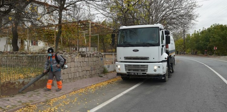 MELİKGAZİ’DE SON BAHAR TEMİZLİĞİ DEVAM EDİYOR