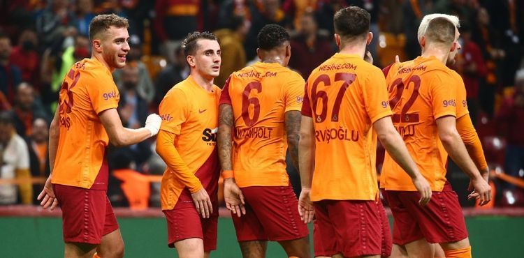 UEFA'dan Galatasaray'a ceza!