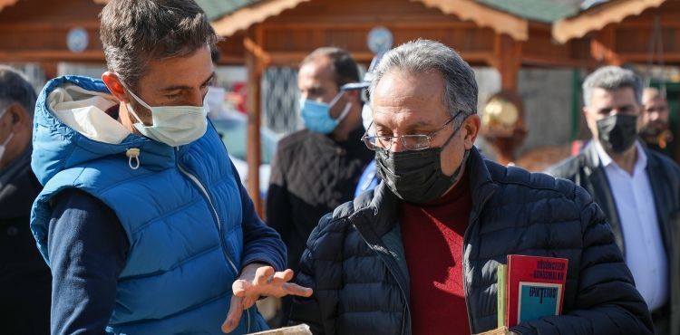 GEÇMİŞE ÖZLEMİN GİDERİLDİĞİ MEKAN: ANTİKA PAZARI