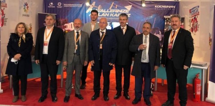 ANKARA’DA KOCASİNAN’IN GENÇLİK STANDINA BÜYÜK İLGİ