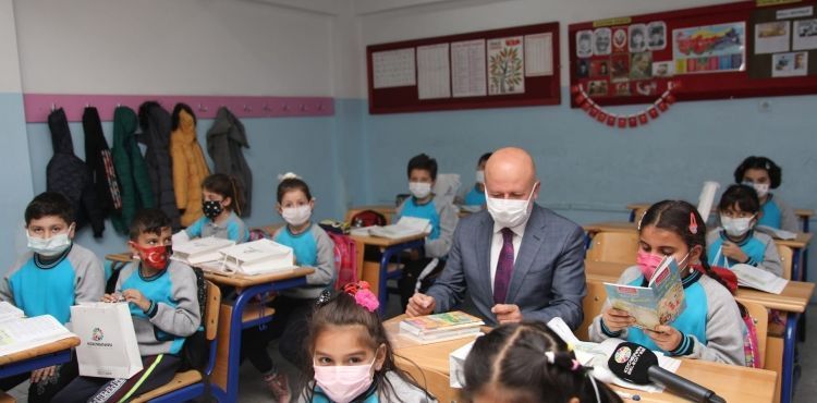 KOCASİNAN BELEDİYESİ’NDEN ÖĞRETMENLERE ANLAMLI KLİP