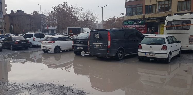 Sahabiye'de Vatandalardan amur ve Otopark Tepkisi