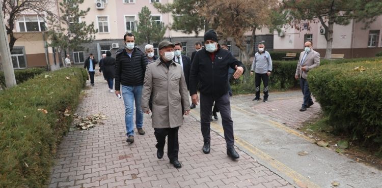 KOCASİNAN, ŞEHİR MERKEZİNDEKİ OTOPARK İHTİYACINI ÇÖZÜME KAVUŞTURUYOR