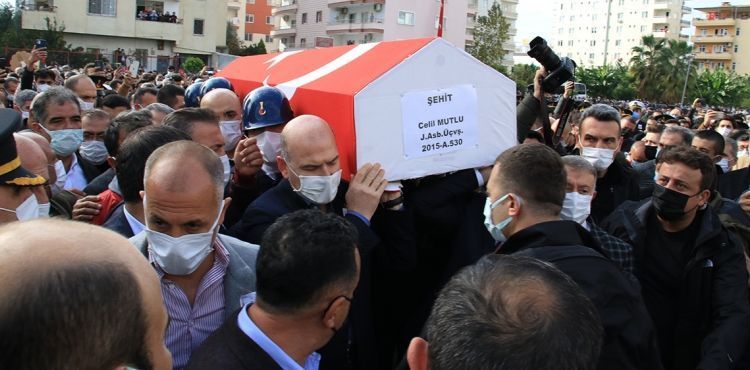 Şehit Astsubay Mutlu'yu 10 bin kişi uğurladı