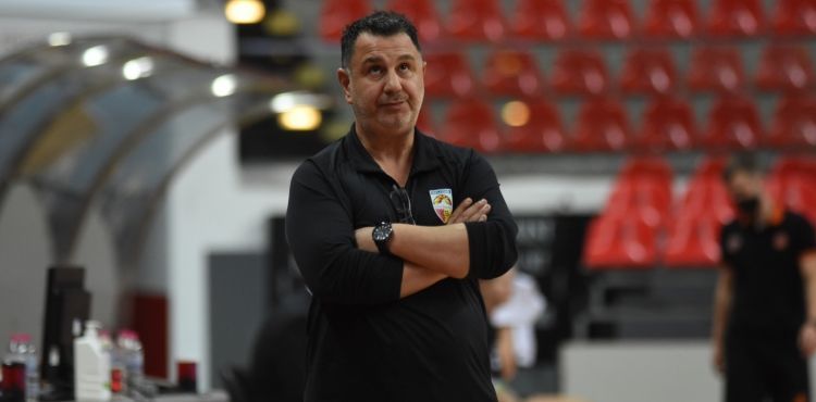 Bellona Kayseri Basketbol Küçülmeye Gidiyor, Hoca da Ayrıldı