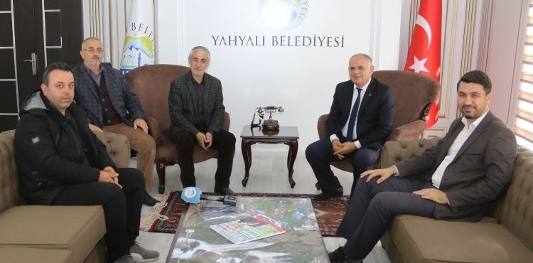 MUHTARLAR VE ESNAFLARDAN BAŞKAN ÖZTÜRK’E TEŞEKKÜR