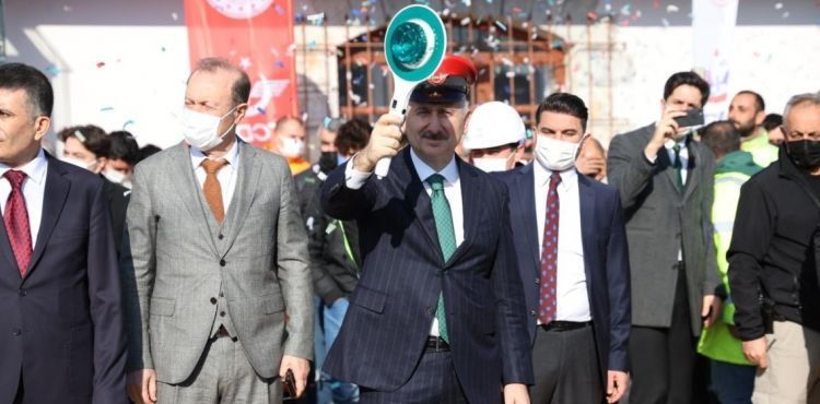Bakan Karaismailoğlu'ndan Kayseri'ye Hızlı Tren Müjdesi