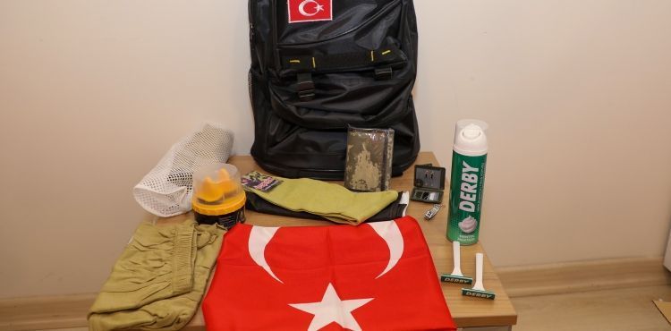 ASKER ADAYLARINA TALAS’TAN ÇANTA HEDİYESİ