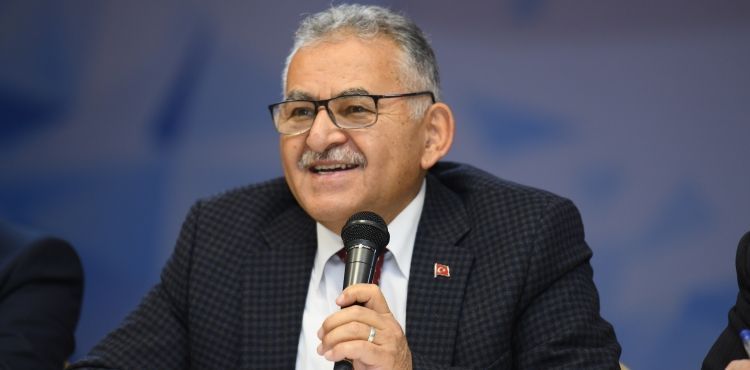 BAŞKAN BÜYÜKKILIÇ, SARIZ’DA MUHTARLARLA BULUŞTU, İLÇE SAKİNLERİNİN SICAK İLGİSİYLE KARŞILANDI