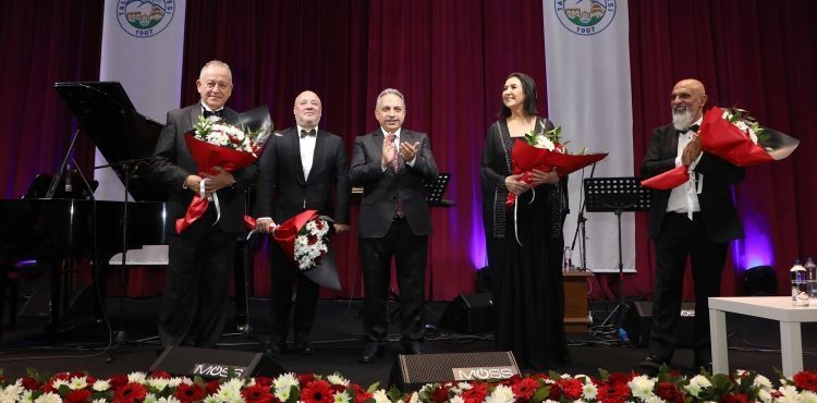 “BÖYLE BAŞKANLAR OLDUKÇA KÜLTÜR SANAT YÜKSELİR”