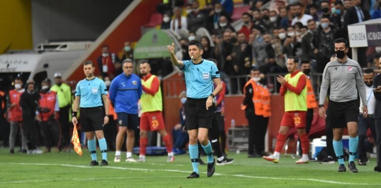 Kayserispor ile Altay maçını yönetecek hakem belli oldu