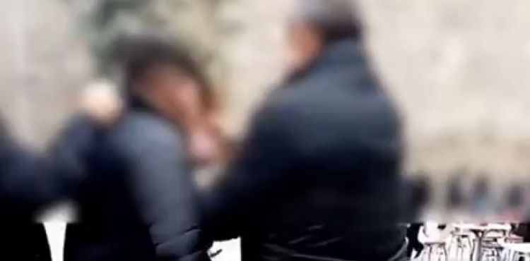 Çanta hırsızını vatandaşlar suçüstü yakaladı