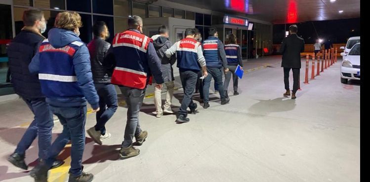 FETÖ'nün askeri kanadına operasyon: 133 şüpheliye gözaltı