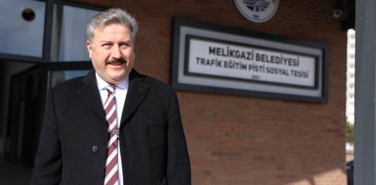 MELİKGAZİ’DE YILIN İLK AYINDA HİZMETLER BİR BİR HAYATA GEÇİYOR