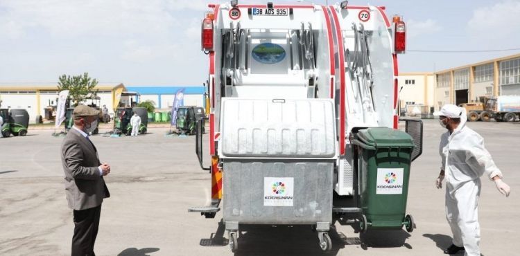 KOCASİNAN BELEDİYESİ, 1 YILDA 185 TON TEKSTİL ATIĞINI GERİ DÖNÜŞÜME KAZANDIRDI