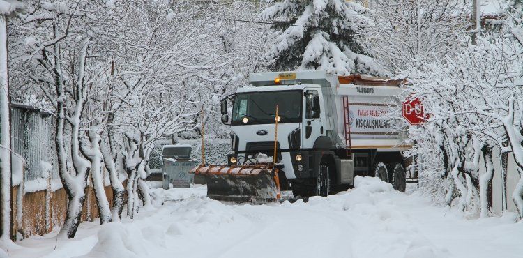 TALAS’TA KIŞ ÇALIŞMALARI ARALIKSIZ SÜRÜYOR
