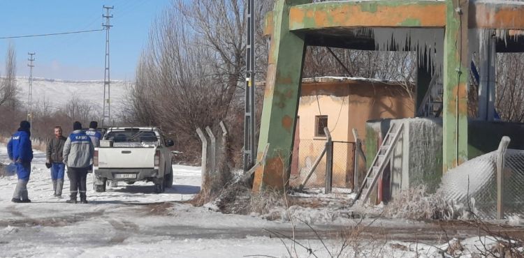 Yeşilhisar’da depo çatlatan soğuk