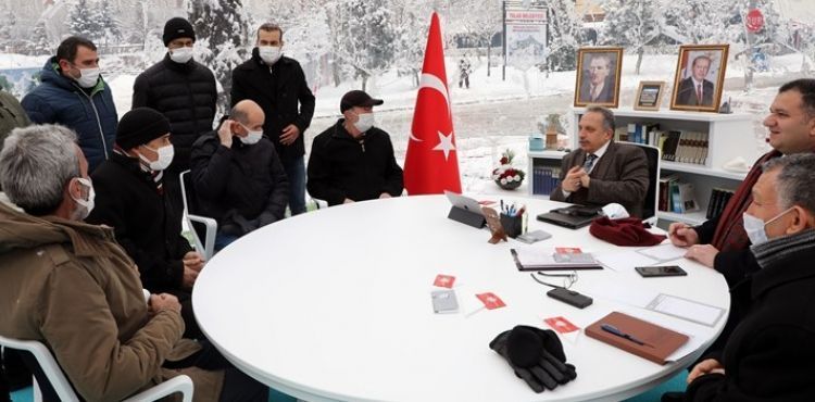 KAR VE SOĞUĞA RAĞMEN BAŞKAN ŞEFFAF ODA'DA