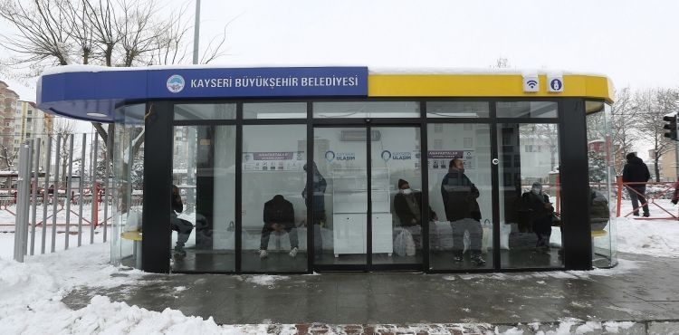 BÜYÜKŞEHİR’İN SON TEKNOLOJİK DURAKLARI MEMNUNİYETLE KARŞILANDI