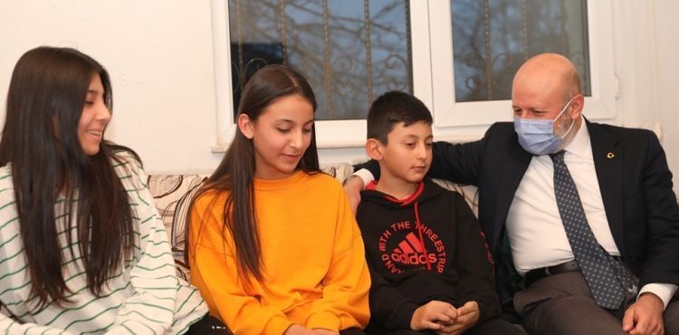 KOCASİNAN’DA VATANDAŞLARIN GÖNÜLLERİNE DOKUNAN ZİYARETLER
