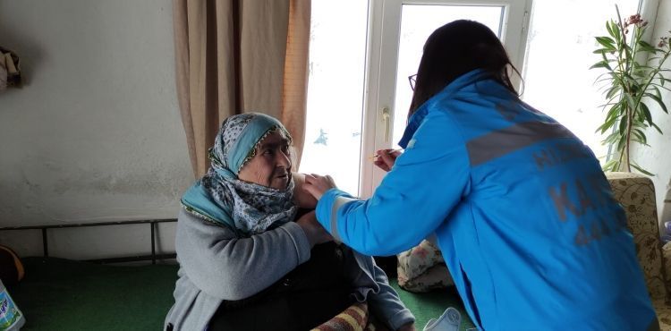 Yeşilhisar’da sağlıkçıların aşı gayreti