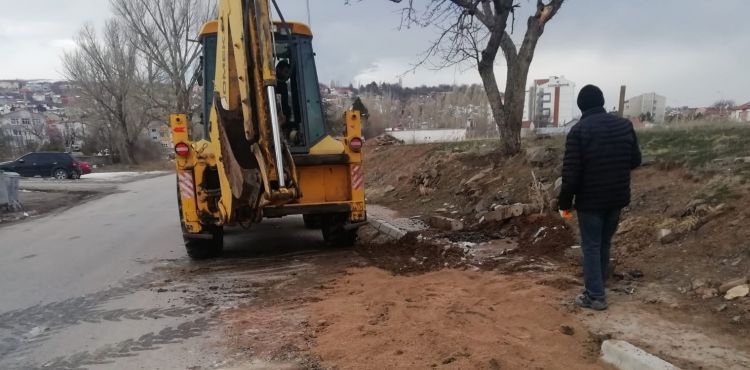 Bünyan Belediyesi ekipleri yenileme çalışması yaptı.