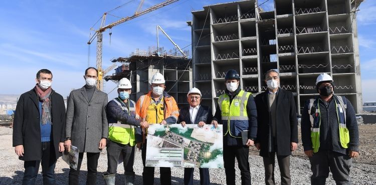 BÜYÜKKILIÇ: “ORUÇREİS KENTSEL DÖNÜŞÜM PROJEMİZDE KURALAR ÇEKİLİYOR”