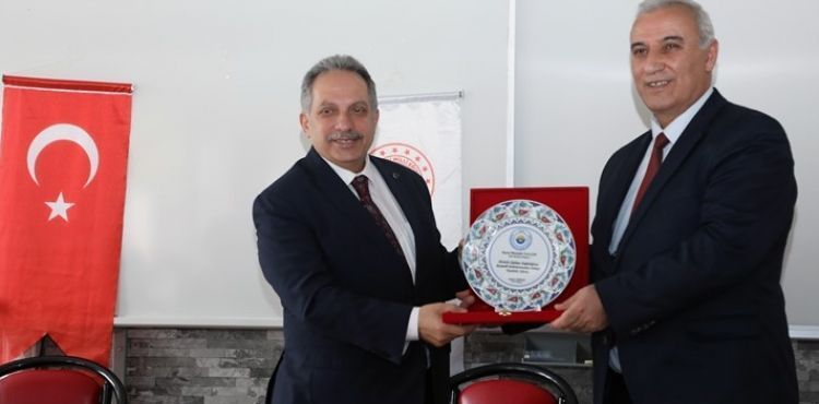 BAŞKAN YALÇIN ‘KARİYER GÜNLERİ’NDE