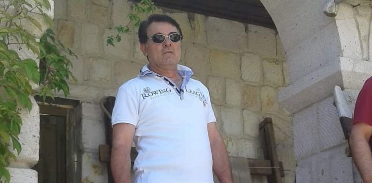 Kocasını bıçaklayarak öldürdü