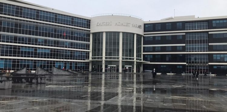 Kayseri'de internet dolandırıcılığı iddiasıyla 3 kişiye 6 yıl 9'ar ay hapis