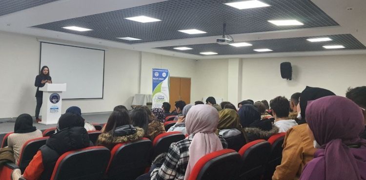 BÜYÜKŞEHİR HUZUR ÇINARI’NDAN ÖĞRENCİLERE MOTİVASYON VE SINAV BİLGİLENDİRME SEMİNERİ