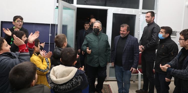 BAŞKAN YALÇIN KURUKÖPRÜLÜ GENÇLERLE