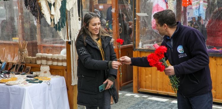 ‘MAHARETLİ ELLER’DE KADINLAR GÜNÜ COŞKUSU