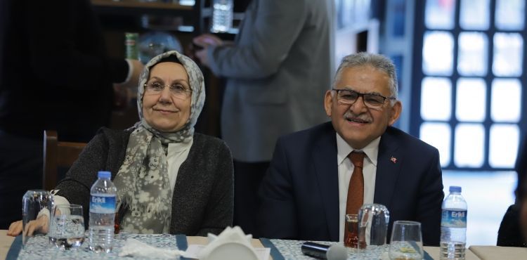 BAŞKAN BÜYÜKKILIÇ, KADIN MUHTAR VE MECLİS ÜYELERİYLE BİR ARAYA GELDİ