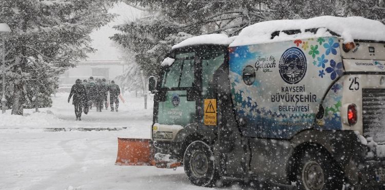 233 MAHALLE YOLUNU DAHA ULAŞIMA AÇAN BÜYÜKŞEHİR, KAPALI MAHALLE YOLU BIRAKMADI