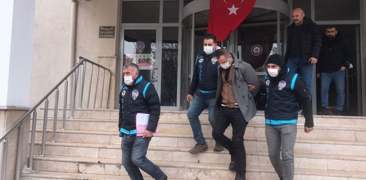 Kuyumcuyu bıçaklayıp kaçan gasp şüphelisi yakalandı