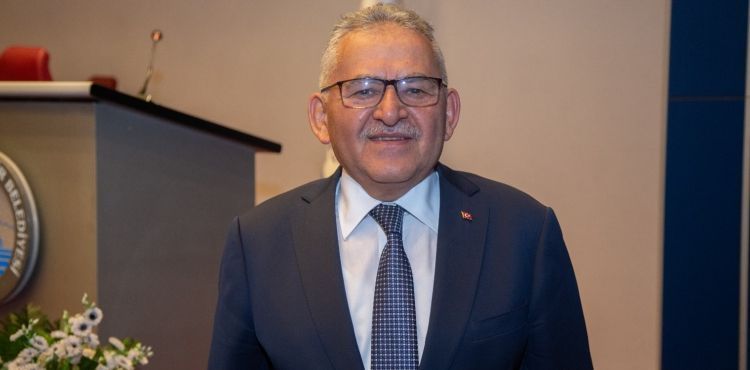 Büyükkılıç, Kent Ekmek büfeleri hakkında konuştu