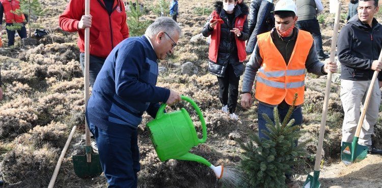 BAŞKAN BÜYÜKKILIÇ: “ÜÇ YILDA 300 BİN FİDAN DİKTİK”