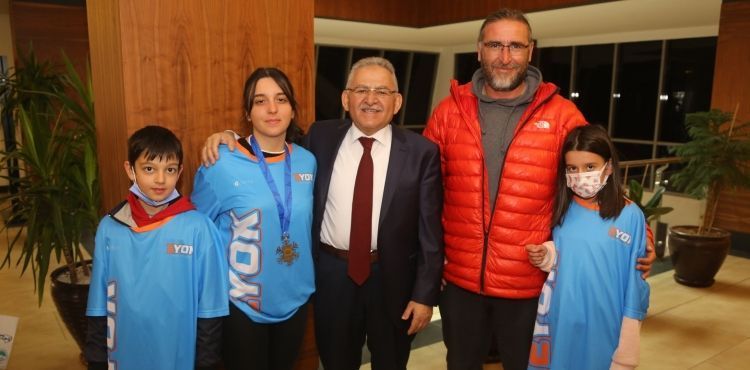 BAŞKAN BÜYÜKKILIÇ’A ŞAMPİYONLARDAN ZİYARET