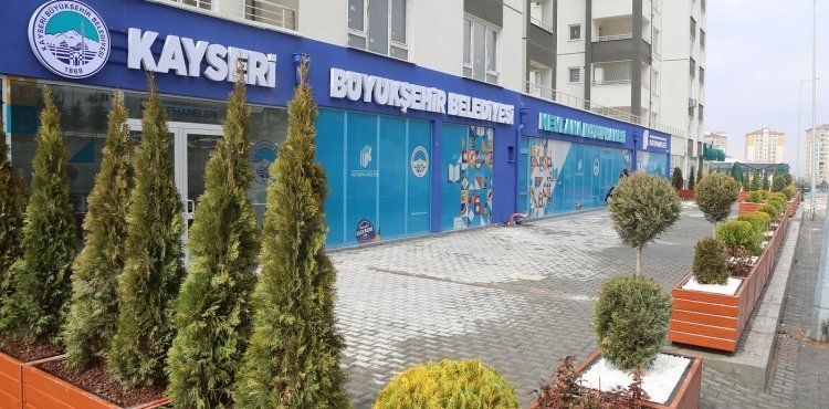 BÜYÜKKILIÇ’TAN KÜTÜPHANELER HAFTASI’NDA “KÜTÜPHANE” HEDİYESİ