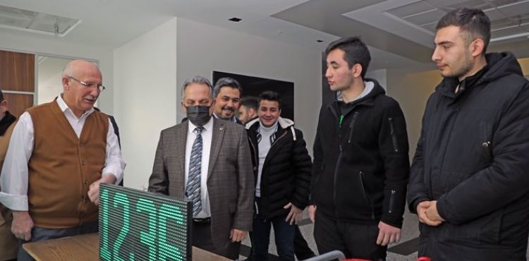 Başkan Yalçın KAYÜ'lü gençlerle; “SİZLER TÜRKİYE CUMHURİYETİ’NİN EN DEĞERLİ VARLIĞISINIZ”
