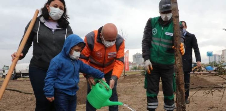 KOCASİNAN'DA YİNE HEDEF; 100 BİN AĞAÇ DİKMEK