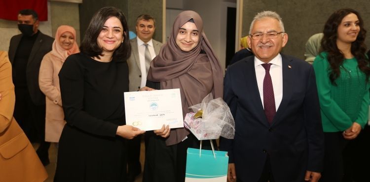 BAŞKAN BÜYÜKKILIÇ, MUTLU EVLİLİK AKADEMİSİ SERTİFİKA TÖRENİ’NE KATILDI