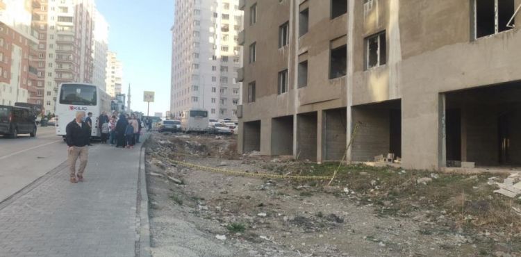 7. kattan düşen genç kız ağır yaralandı