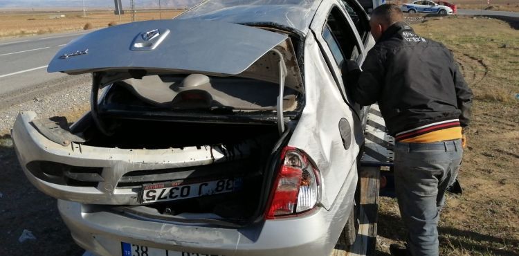 Takla atan araçta 4 kişi yaralandı