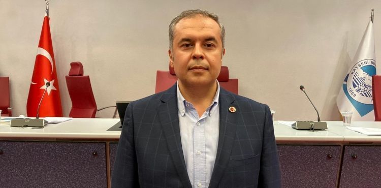 CHP’li Özer: “Belediye’nin 1 milyar 100 milyon borcu var”