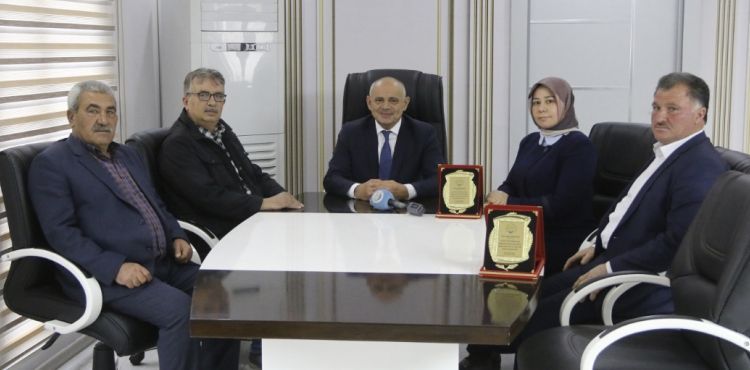 BAŞKAN ÖZTÜRK ENCÜMEN ÜYELERİNE TEŞEKKÜR ETTİ